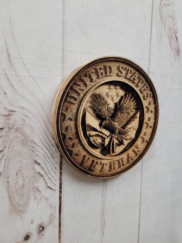 Laser Engraved US Veteran Wooden Wall Decor Wood Sign — detail view