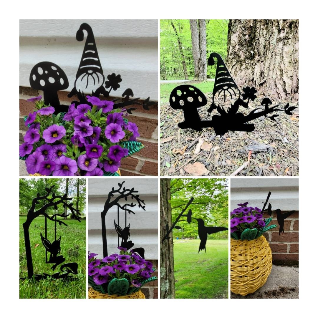 Peeking Rooster Metal Garden Stake Metal Garden Stake — alternate angle