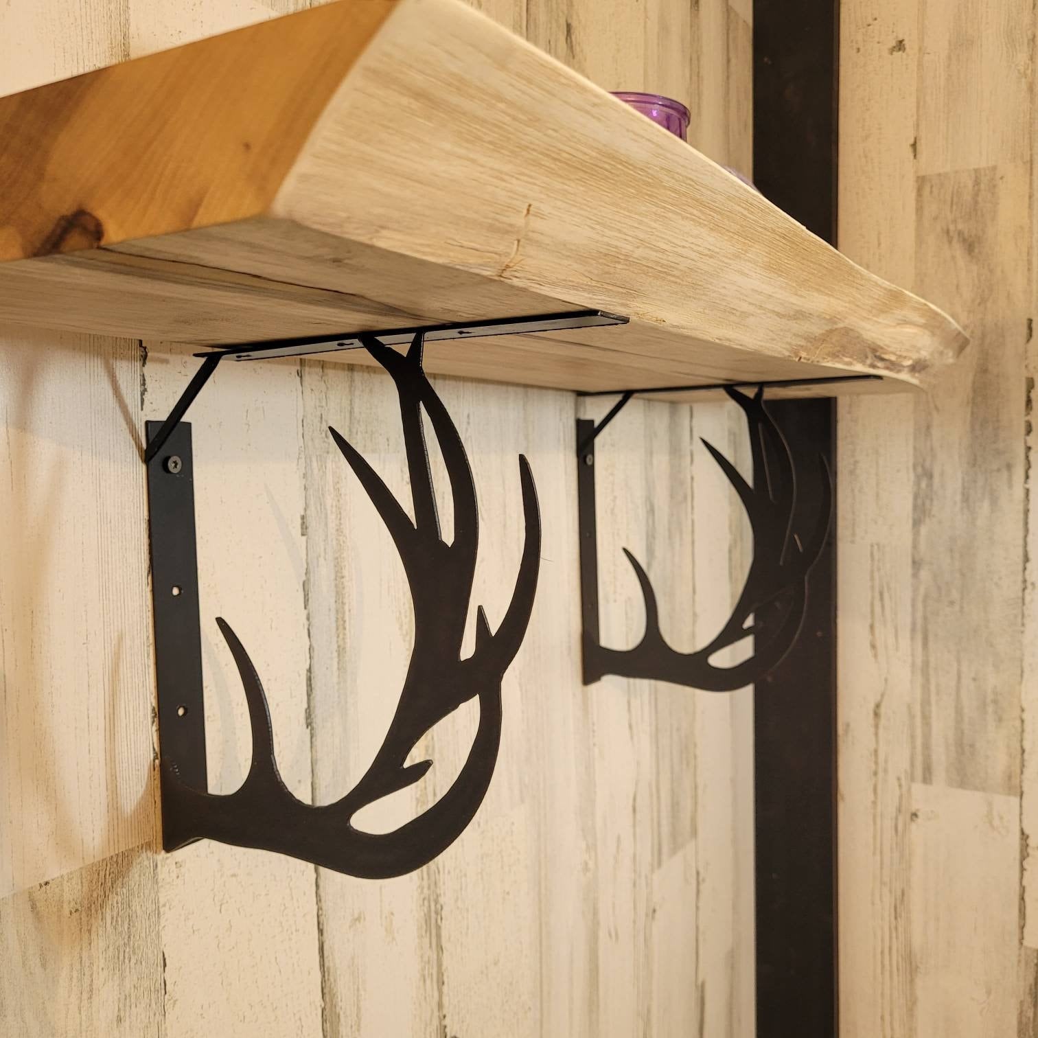 Buck Antler Shelf Bracket Set Metal Shelf Bracket — front view on white background
