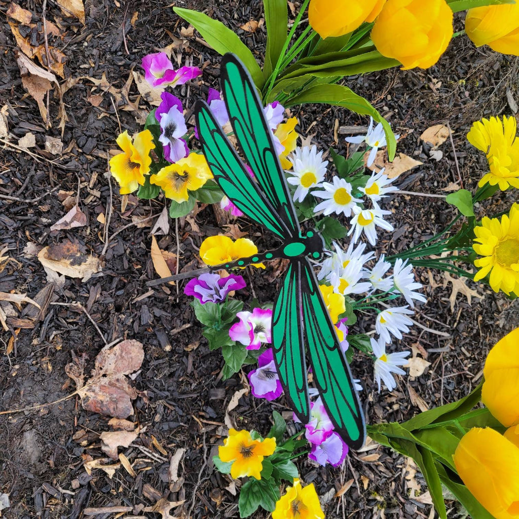 Dragonfly garden stake Metal Garden Stake — alternate angle